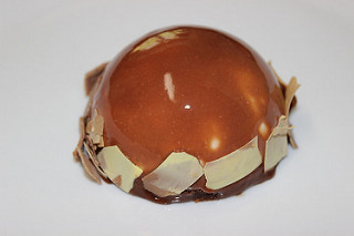 Chocolate mirror glaze