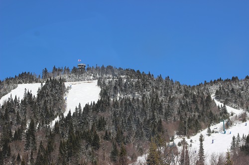Bluy sky and white slopes
